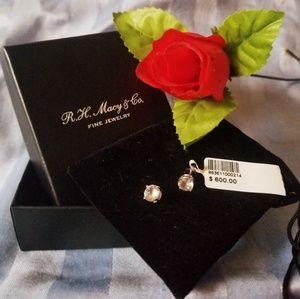 White Sapphire 2CT Earrings 💎